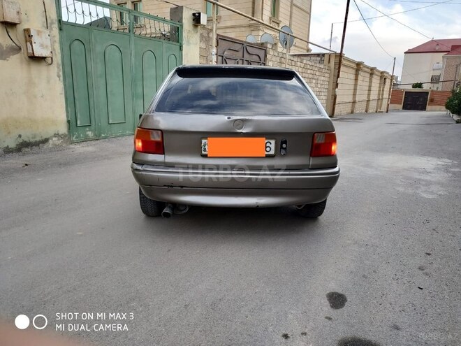 Opel Astra 1993, 225,000 km - 1.8 л - Bakı