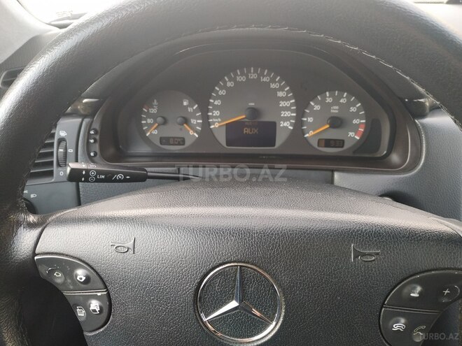 Mercedes E 320 2000, 250,000 km - 3.2 l - Bakı