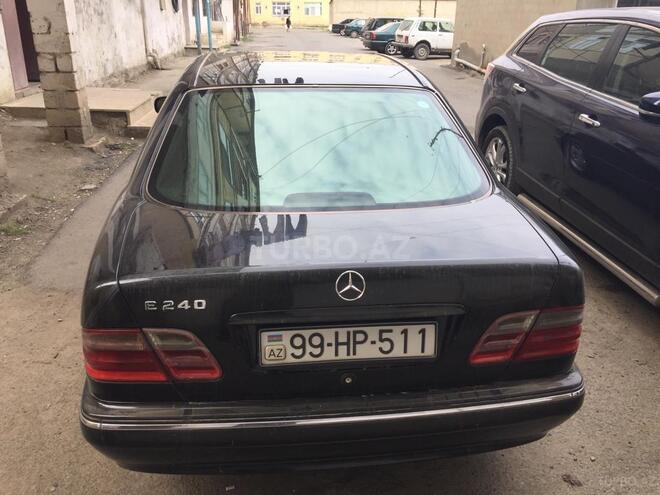 Mercedes E 240 1999, 187,000 km - 2.6 л - Xaçmaz