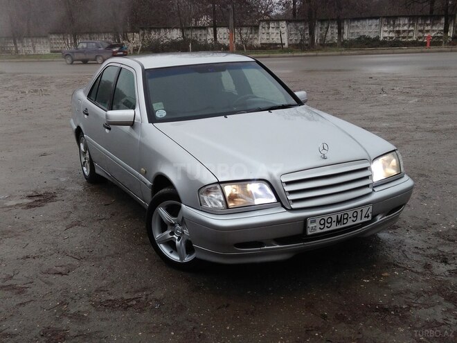 Mercedes C 220 1999, 312,422 km - 2.2 l - Qusar