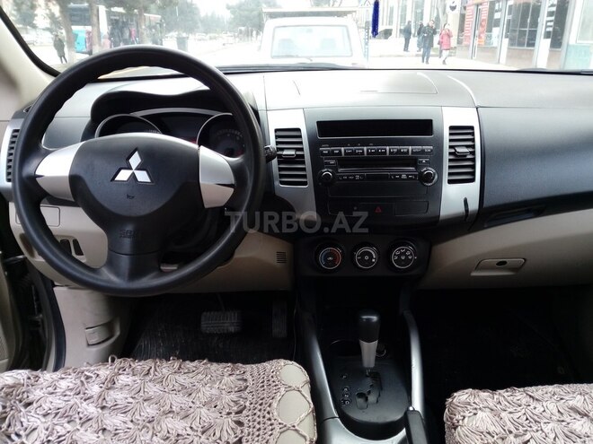 Mitsubishi Outlander 2007, 267,000 km - 2.4 л - Sumqayıt