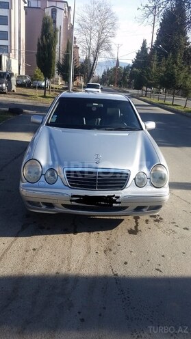 Mercedes E 220 2000, 410,000 km - 2.2 l - Zaqatala