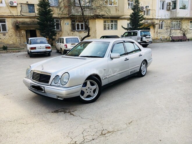 Mercedes E 240 1998, 297,450 km - 2.4 л - Sumqayıt