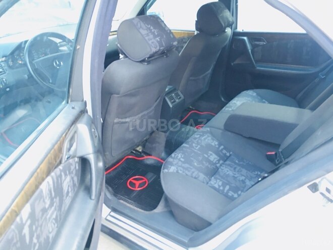 Mercedes E 240 1998, 297,450 km - 2.4 л - Sumqayıt