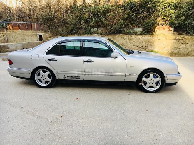 Mercedes E 240 1998, 297,450 km - 2.4 л - Sumqayıt
