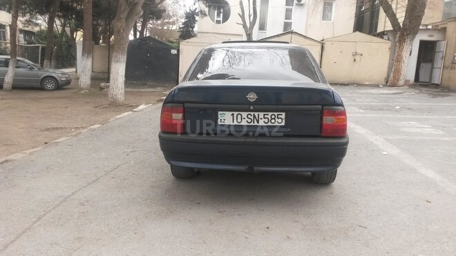 Opel Vectra 1994, 196,000 km - 1.8 l - Bakı