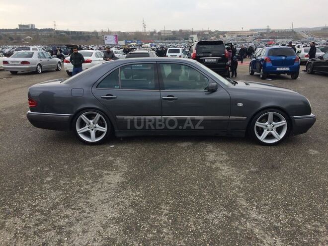 Mercedes E 280 1997, 386,000 km - 2.8 l - Sumqayıt