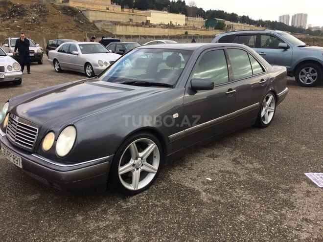 Mercedes E 280 1997, 386,000 km - 2.8 l - Sumqayıt