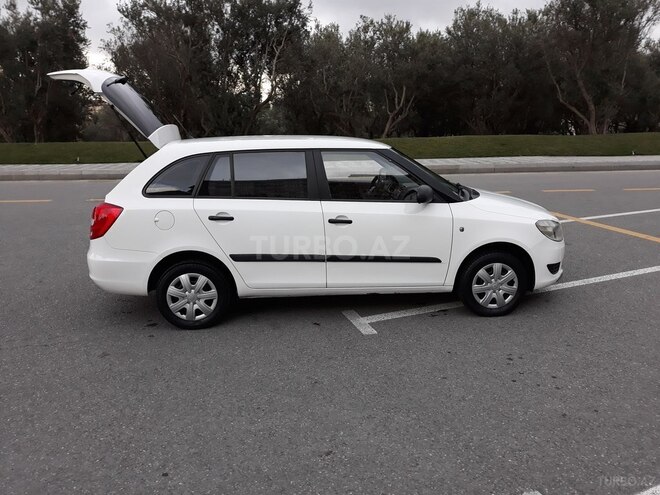 Skoda Fabia 2013, 160,900 km - 1.2 l - Bakı