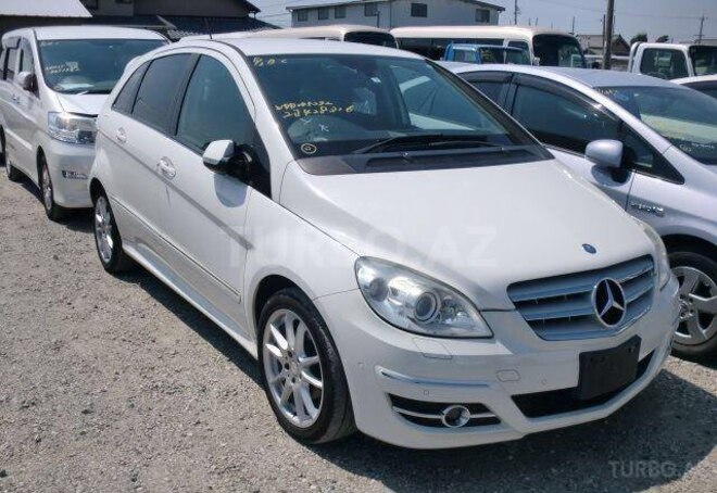 Mercedes B 170 2008, 68,000 km - 1.7 л - Bakı