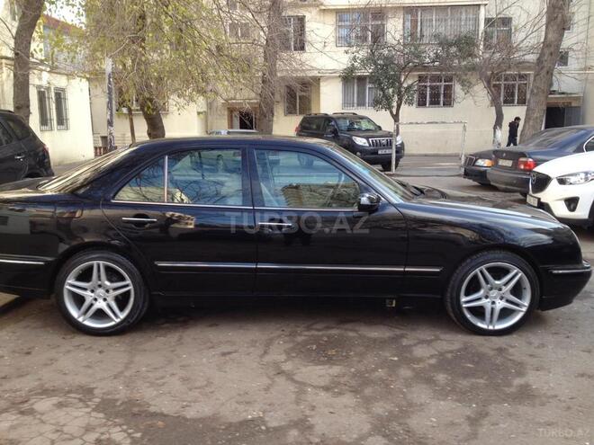 Mercedes E 240 2001, 198,000 km - 2.4 l - Bakı