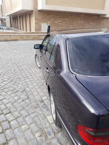 Mercedes E 270 1999, 364,200 km - 2.7 l - Bakı