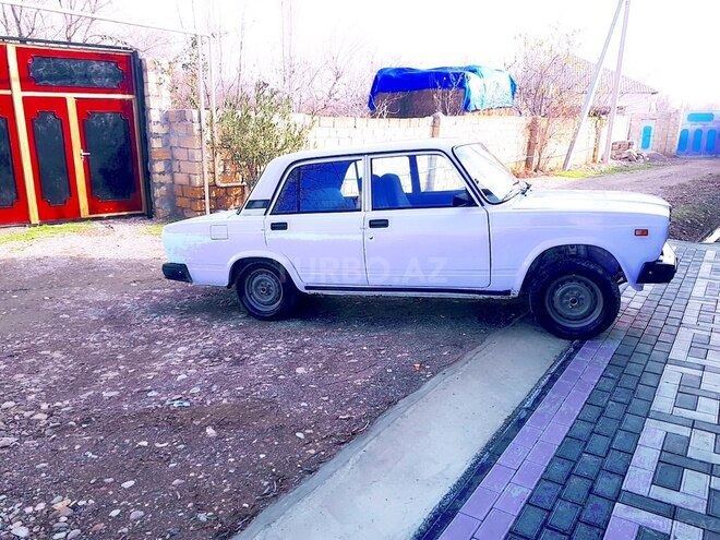 LADA (VAZ) 2107 2005, 100,000 km - 0.1 l - Yevlax