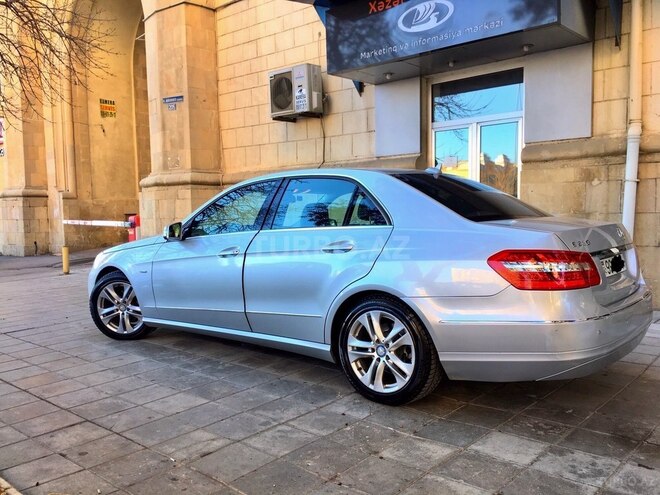 Mercedes E 200 2010, 223,500 km - 2.2 l - Bakı