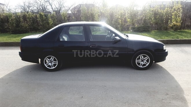 Opel Vectra 1994, 380,000 km - 1.8 l - Bakı
