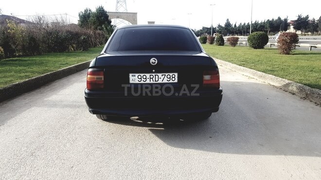 Opel Vectra 1994, 380,000 km - 1.8 l - Bakı