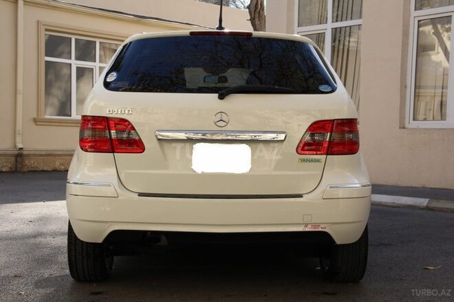 Mercedes B 180 2009, 35,000 km - 1.7 л - Bakı