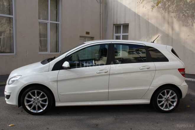 Mercedes B 180 2009, 35,000 km - 1.7 л - Bakı