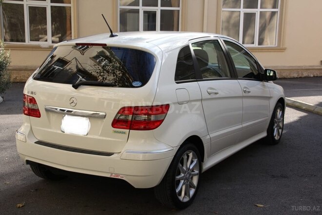 Mercedes B 180 2009, 35,000 km - 1.7 л - Bakı