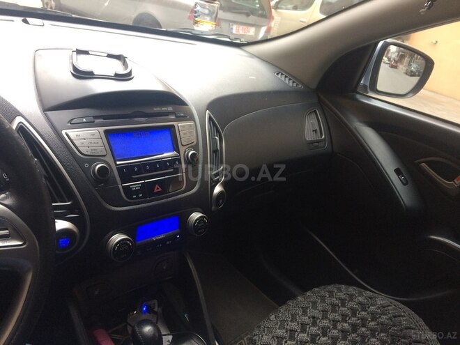 Hyundai ix35 2010, 102,000 km - 2.4 л - Bakı