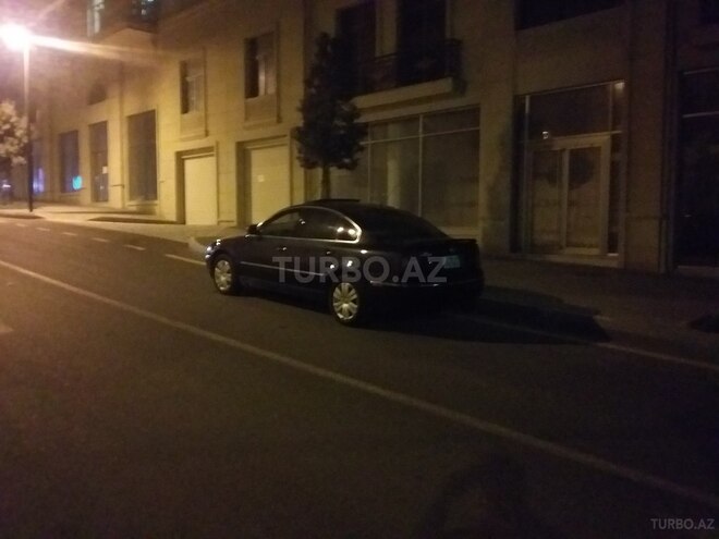 Volkswagen Passat 2004, 220,000 km - 1.8 л - Bakı