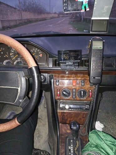 Mercedes E 300 1991, 333,331 km - 3.0 l - Bakı