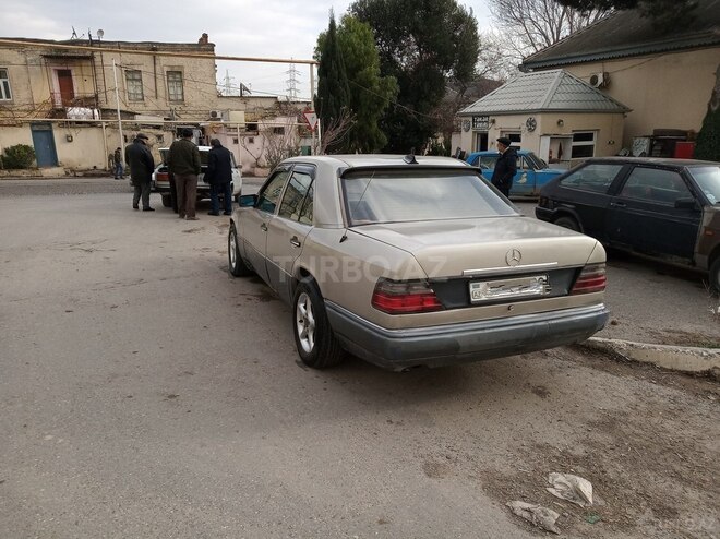 Mercedes E 300 1991, 333,331 km - 3.0 l - Bakı
