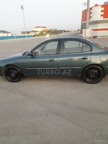 Hyundai Elantra 2001, 202,250 km - 2.0 l - Xırdalan