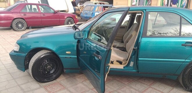 Mercedes C 180 1997, 264,118 km - 1.9 л - Bərdə