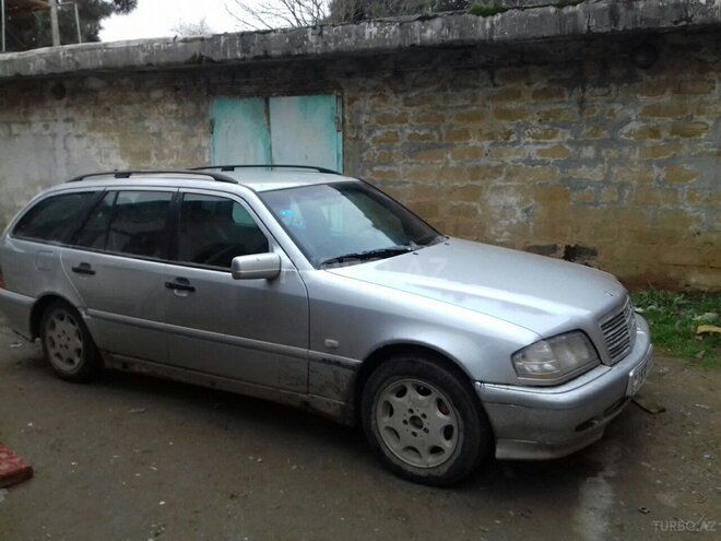 Mercedes C 180 1999, 425,000 km - 1.8 л - Neftçala