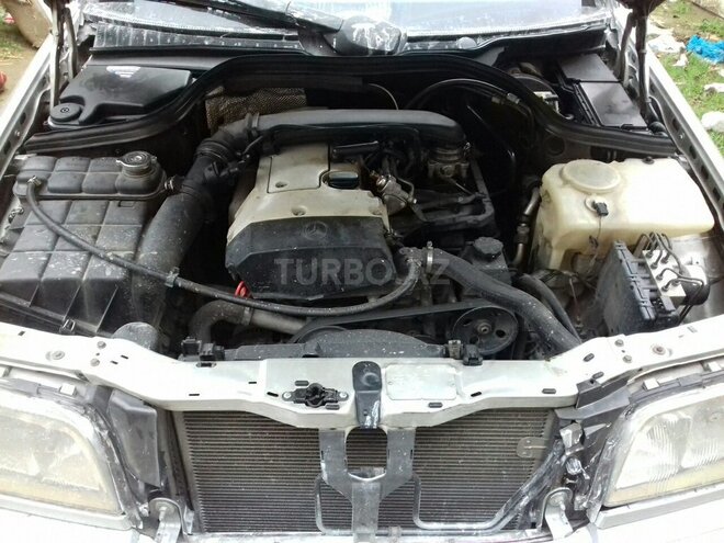 Mercedes C 180 1999, 425,000 km - 1.8 л - Neftçala