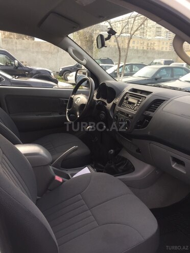 Toyota Hilux 2008, 256,647 km - 2.5 л - Bakı