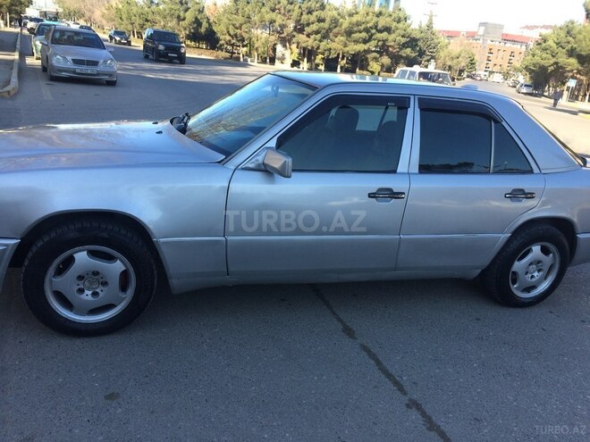 Mercedes E 230 1992, 241,041 km - 2.3 l - Sumqayıt