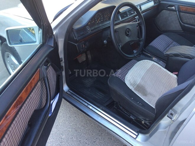 Mercedes E 230 1992, 241,041 km - 2.3 l - Sumqayıt