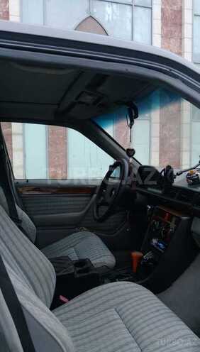 Mercedes E 230 1990, 310,000 km - 2.3 l - Bakı