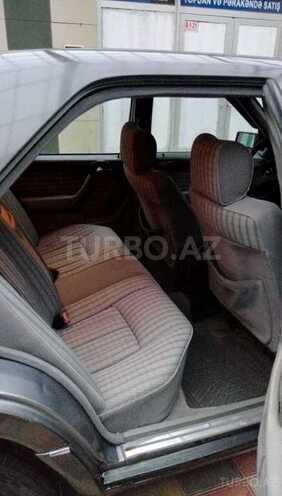 Mercedes E 230 1990, 310,000 km - 2.3 l - Bakı