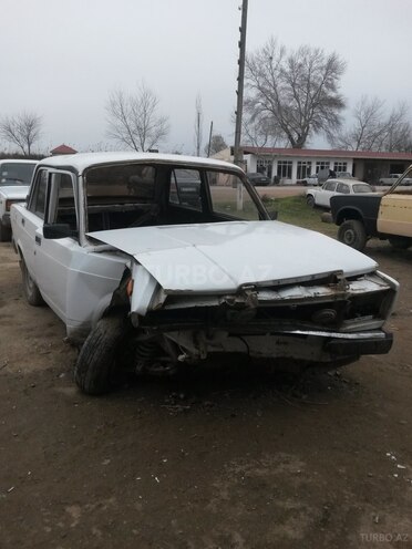 LADA (VAZ) 2107 2005, 200,000 km - 1.6 l - Salyan