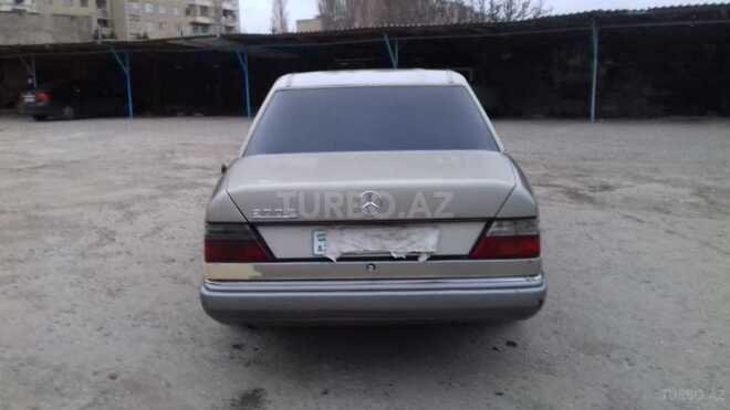 Mercedes E 200 1991, 223,000 km - 2.0 l - Bakı