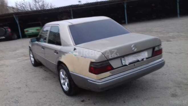 Mercedes E 200 1991, 223,000 km - 2.0 l - Bakı