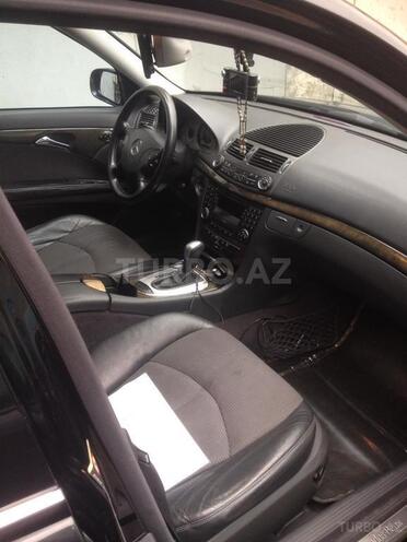 Mercedes E 240 2003, 266,000 km - 2.6 л - Bakı