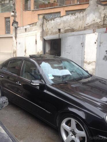 Mercedes E 240 2003, 266,000 km - 2.6 л - Bakı