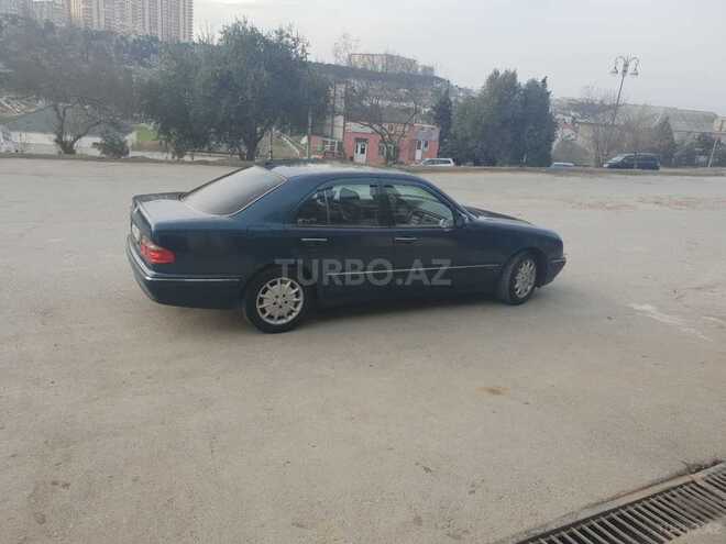 Mercedes E 240 2000, 280,000 km - 2.6 l - Bakı
