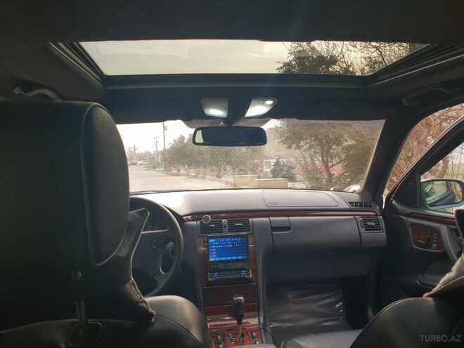 Mercedes E 240 2000, 280,000 km - 2.6 l - Bakı