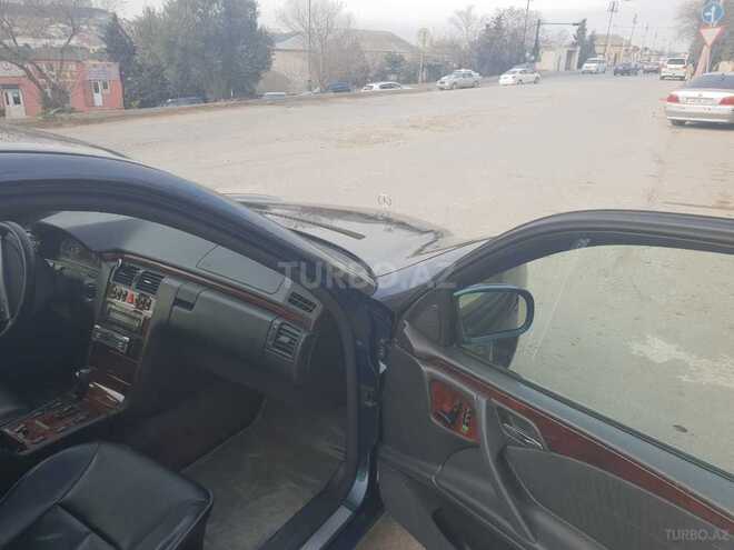 Mercedes E 240 2000, 280,000 km - 2.6 l - Bakı