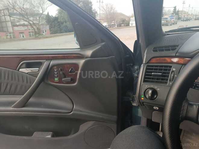 Mercedes E 240 2000, 280,000 km - 2.6 l - Bakı