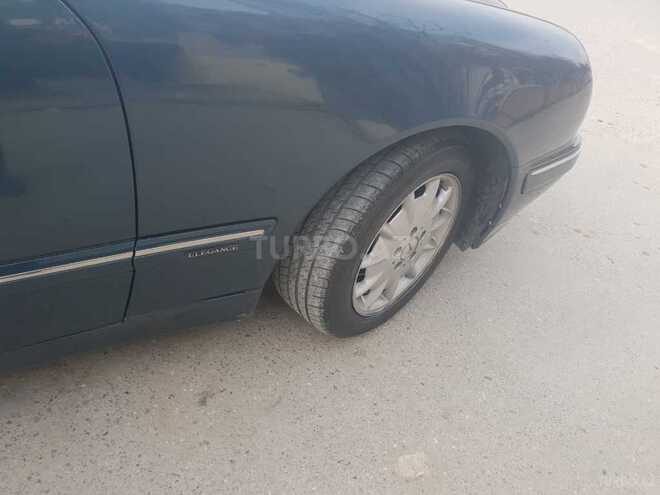 Mercedes E 240 2000, 280,000 km - 2.6 l - Bakı