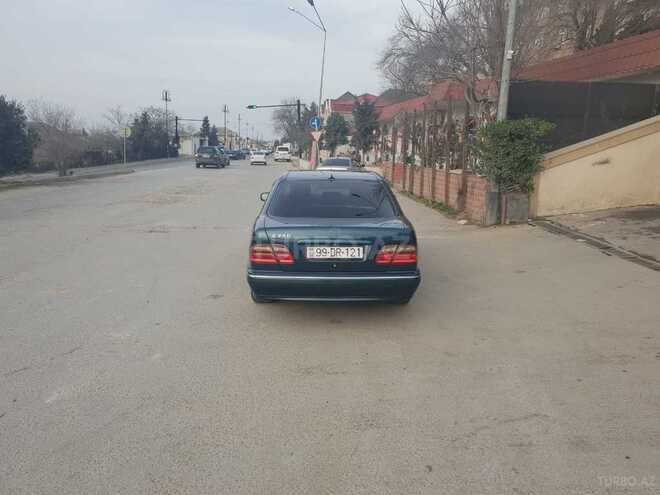 Mercedes E 240 2000, 280,000 km - 2.6 l - Bakı