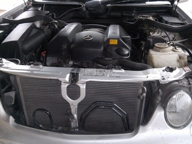 Mercedes E 240 1999, 172,154 km - 2.4 л - Bakı
