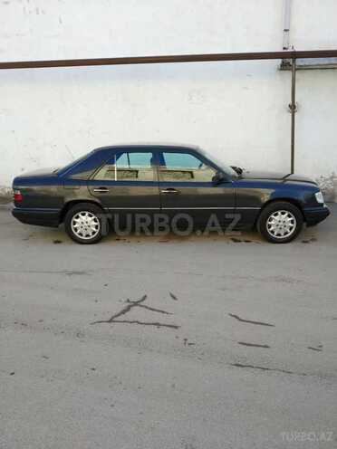 Mercedes E 220 1994, 285,000 km - 2.2 l - Bakı
