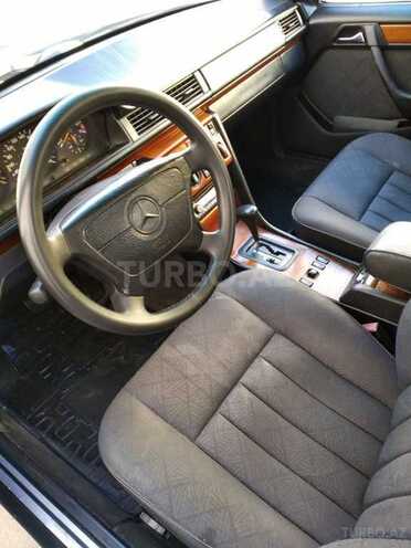 Mercedes E 220 1994, 285,000 km - 2.2 l - Bakı